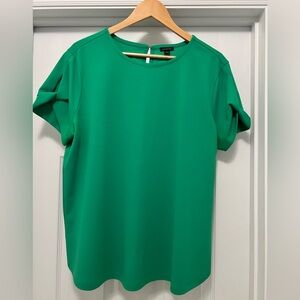 Ann Taylor short sleeve Kelly green blouse with keyhole sleeve